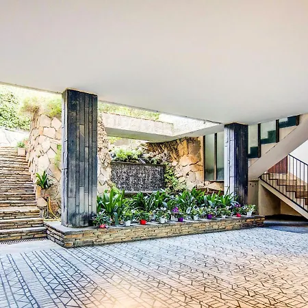 Διαμέρισμα Delightful In With Garden