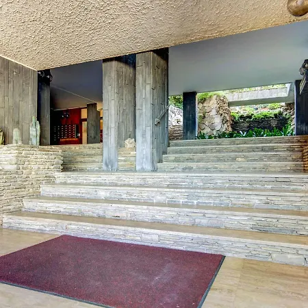 Διαμέρισμα Delightful In With Garden Σαν Ρέμο